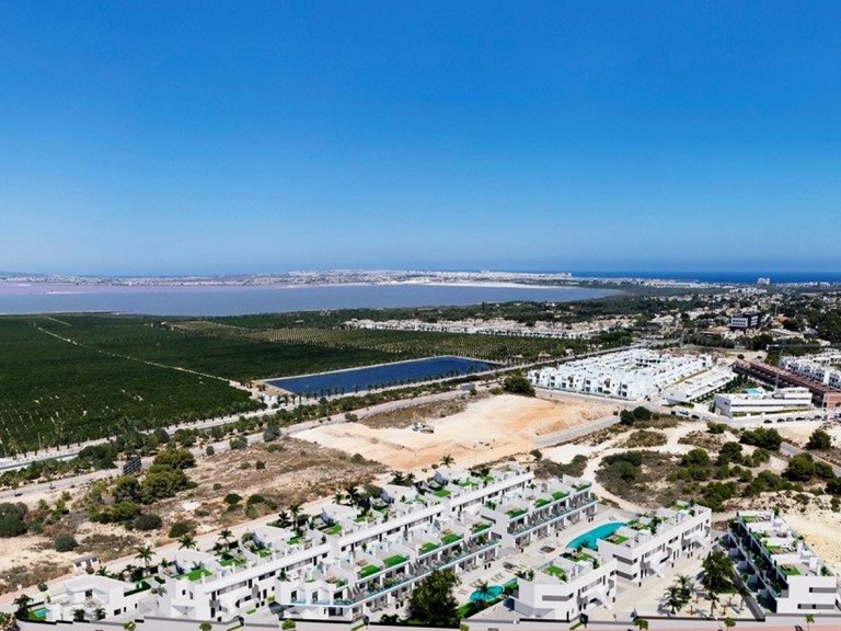 Villa for Sale in Torrevieja, Alicante 12
