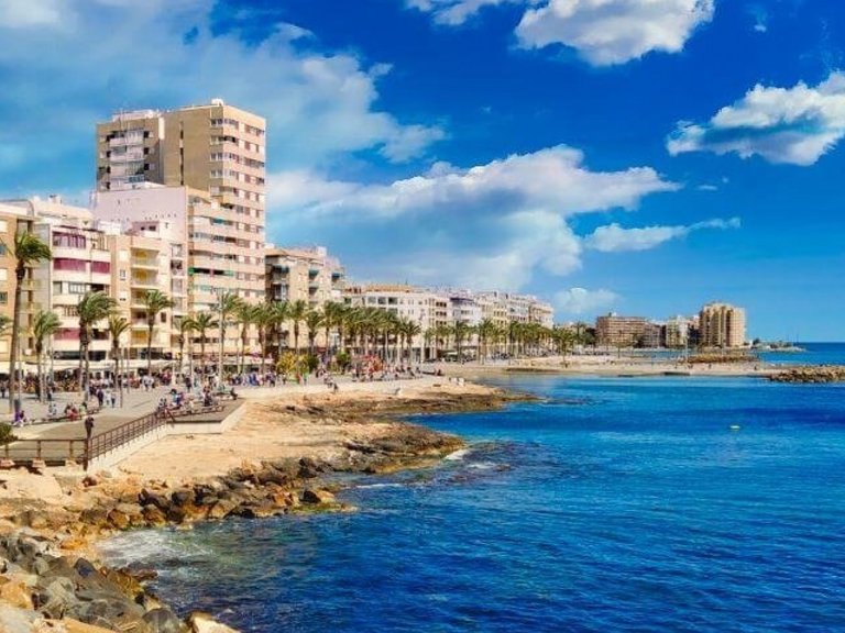Villa for Sale in Torrevieja, Alicante 17