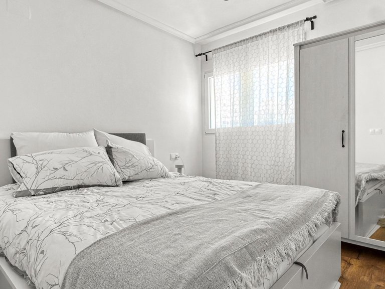 Apartment for Sale in Torrevieja, Alicante 9