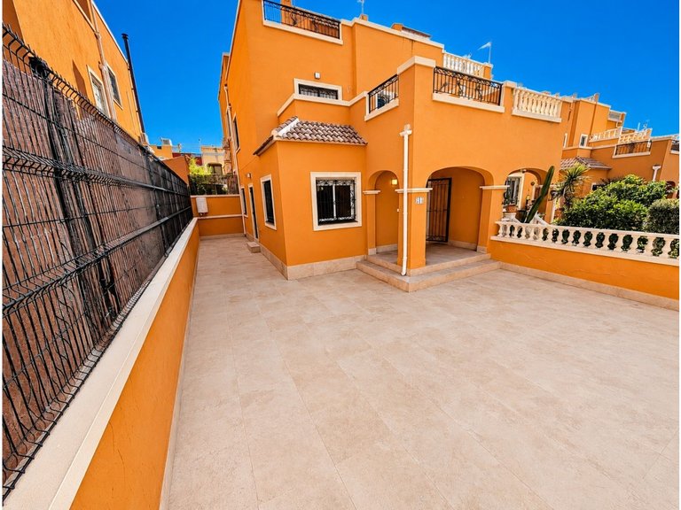 Villa for Sale in Orihuela Costa, Alicante 2