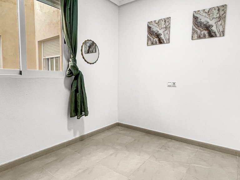 Apartment for Sale in Torrevieja, Alicante 14