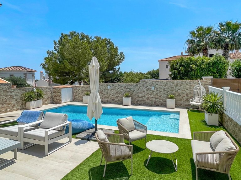 Villa for Sale in Orihuela Costa, Alicante 2