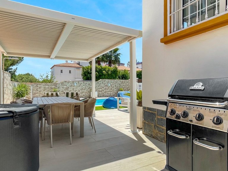 Villa for Sale in Orihuela Costa, Alicante 4