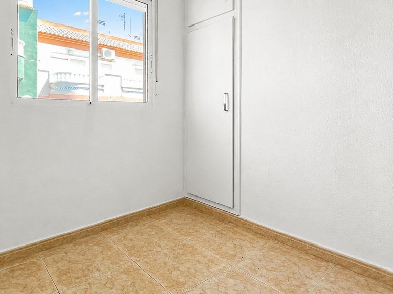 Apartment for Sale in Torrevieja, Alicante 11