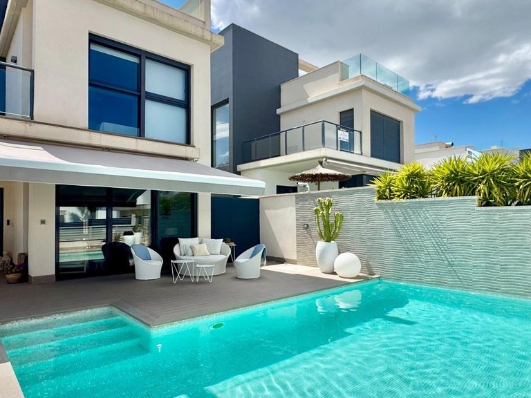 Villa for Sale in San Miguel De Salinas, Alicante 48