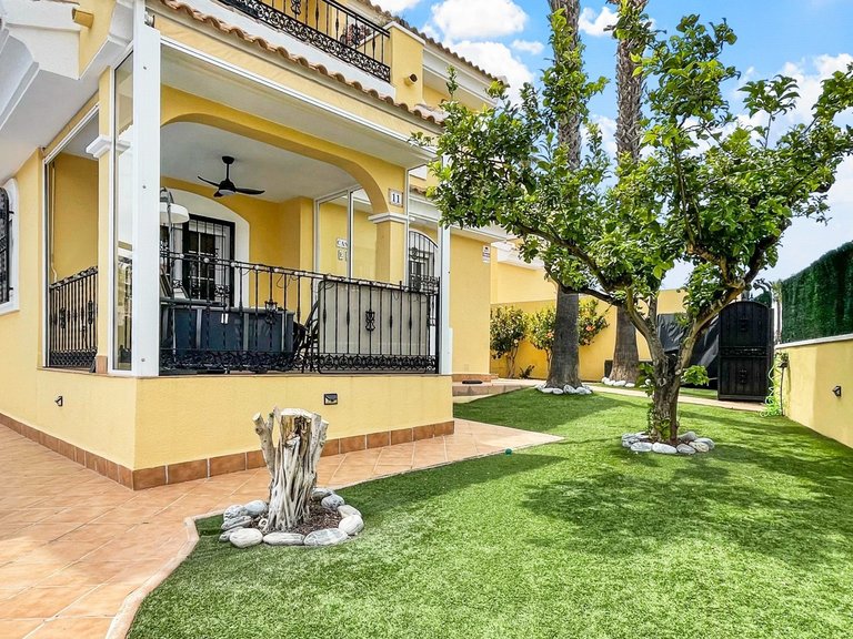 Villa for Sale in Orihuela Costa, Alicante 1