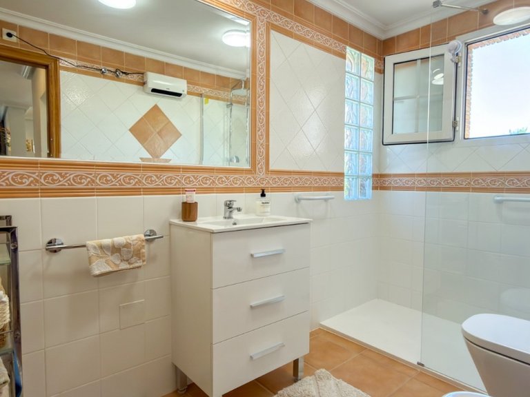Villa for Sale in Orihuela Costa, Alicante 29