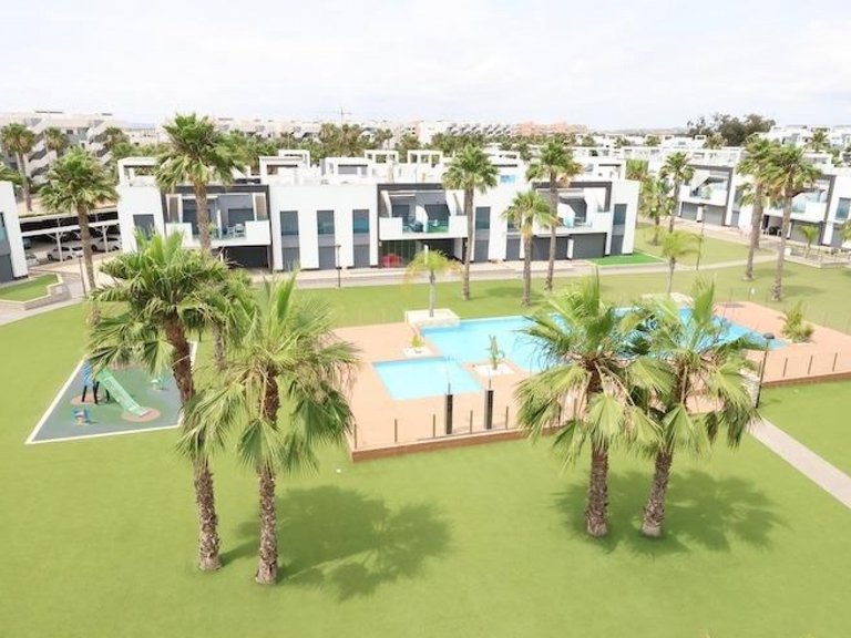 Villa for Sale in Guardamar Del Segura, Alicante 18
