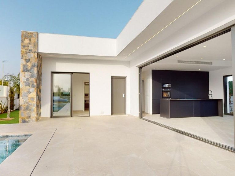 Villa for Sale in Los Alcazares, Murcia 3
