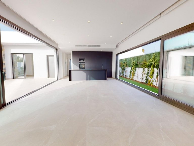 Villa for Sale in Los Alcazares, Murcia 6