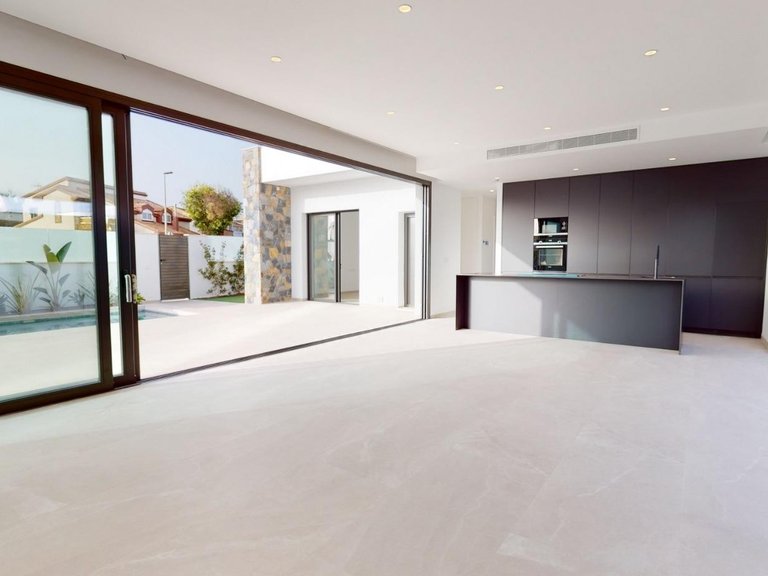 Villa for Sale in Los Alcazares, Murcia 9