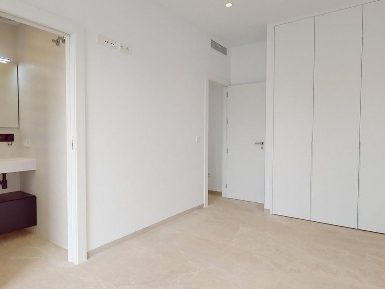 Villa for Sale in Los Alcazares, Murcia 12