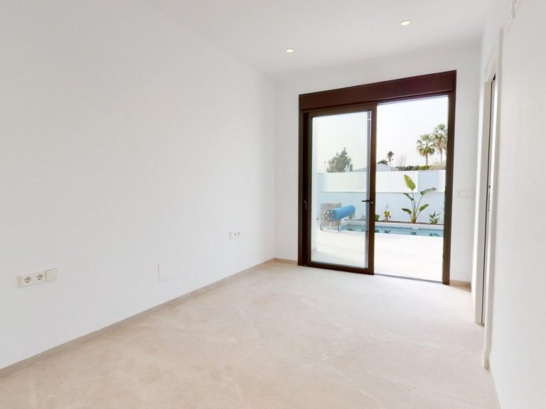 Villa for Sale in Los Alcazares, Murcia 16