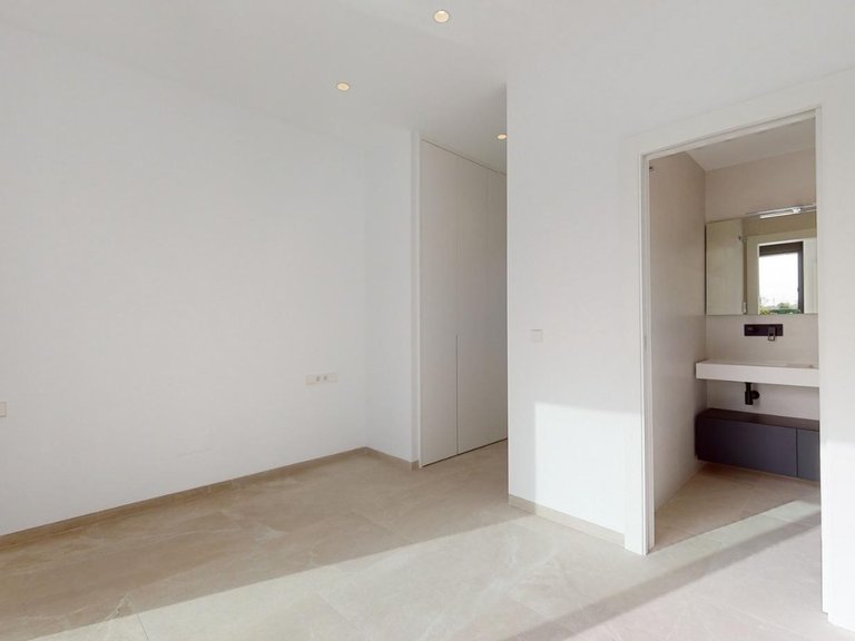 Villa for Sale in Los Alcazares, Murcia 18