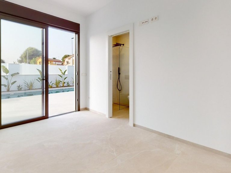 Villa for Sale in Los Alcazares, Murcia 24