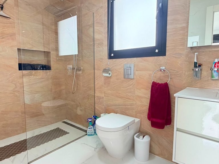 Villa for Sale in Los Montesinos, Alicante 32