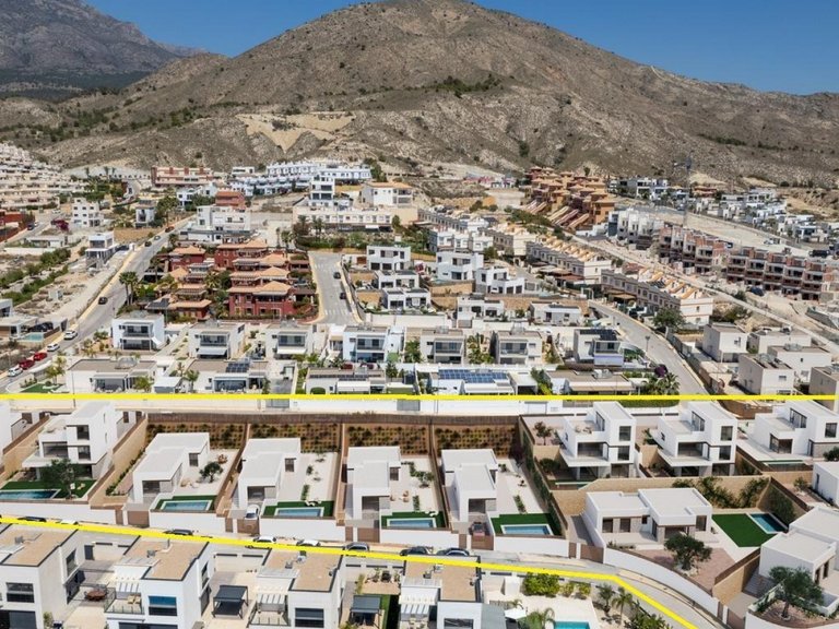 Villa for Sale in Finestrat, Alicante 15