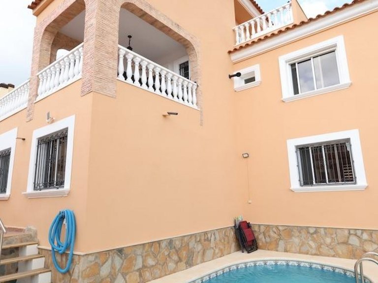 Villa for Sale in San Miguel De Salinas, Alicante 1