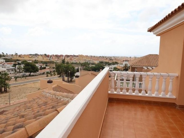 Villa for Sale in San Miguel De Salinas, Alicante 24