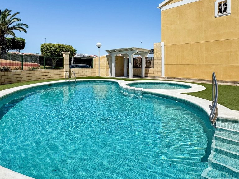 Town House for Sale in Torrevieja, Alicante 2
