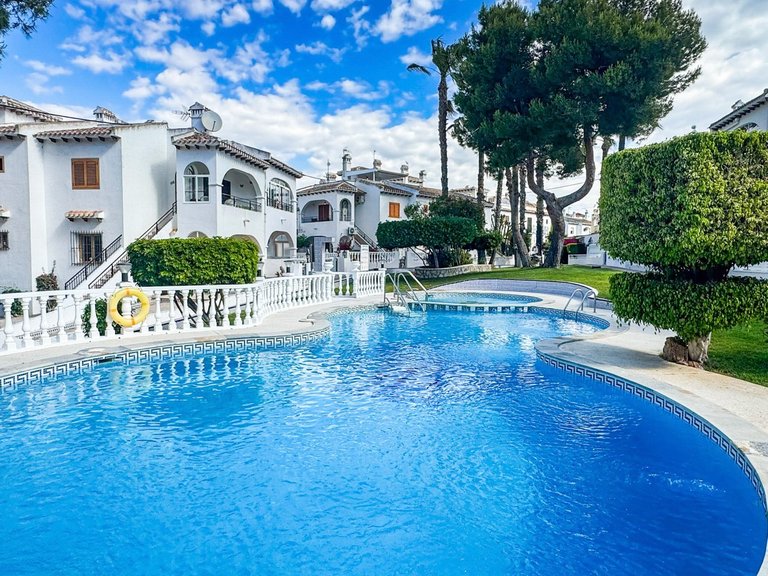 Villa for Sale in Torrevieja, Alicante 17