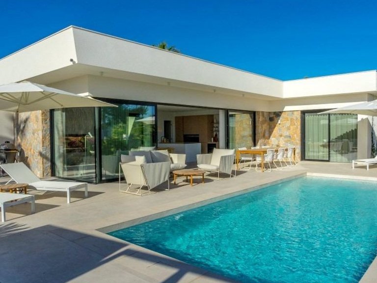 Villa for Sale in Orihuela, Alicante 1