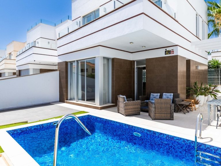 Villa for Sale in Ciudad Quesada, Alicante 1