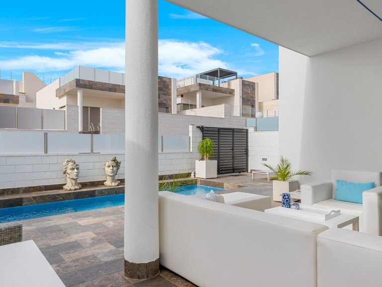 Villa for Sale in Orihuela Costa, Alicante 3