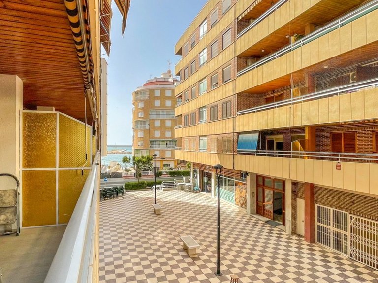 Apartment for Sale in Torrevieja, Alicante 17