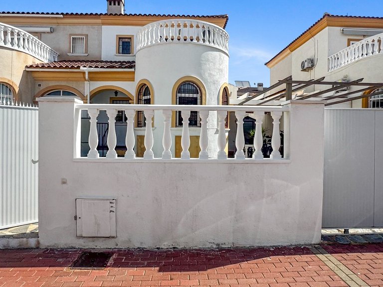 Town House for Sale in Torrevieja, Alicante 3