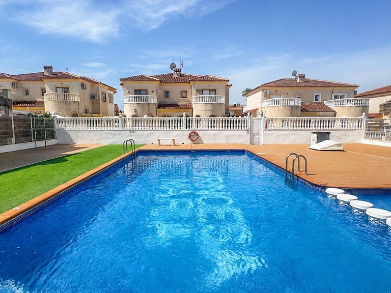 Town House for Sale in Torrevieja, Alicante 2