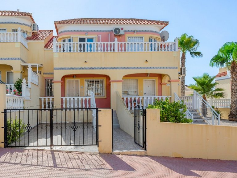 Villa for Sale in Orihuela Costa, Alicante 1