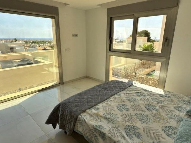 Villa for Sale in Orihuela Costa, Alicante 27
