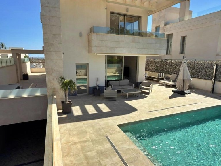 Villa for Sale in Orihuela Costa, Alicante 46