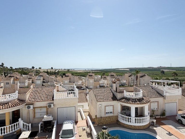 Villa for Sale in San Miguel De Salinas, Alicante 29