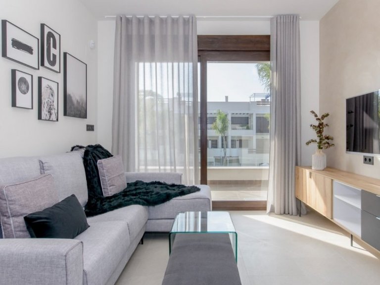 Villa for Sale in Torrevieja, Alicante 3