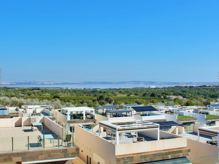 Villa for Sale in Orihuela Costa, Alicante 27