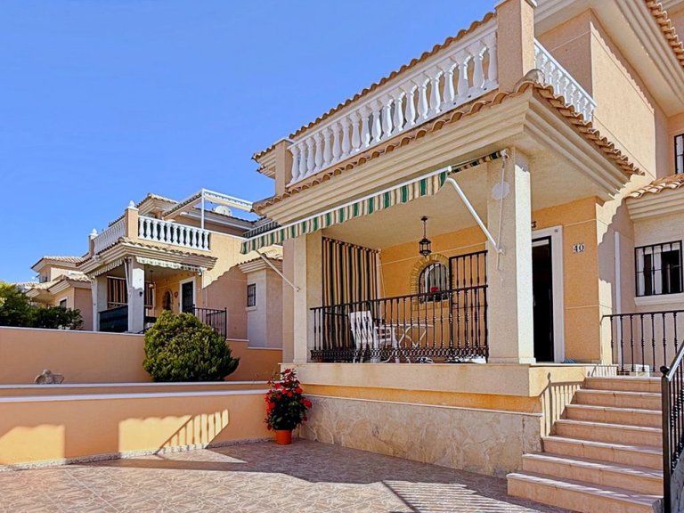 Villa for Sale in Orihuela, Alicante 1
