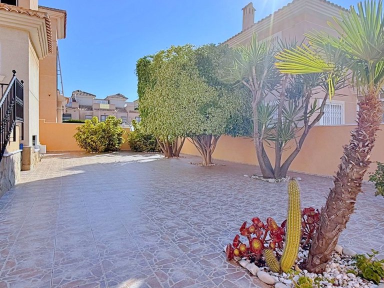 Villa for Sale in Orihuela, Alicante 3