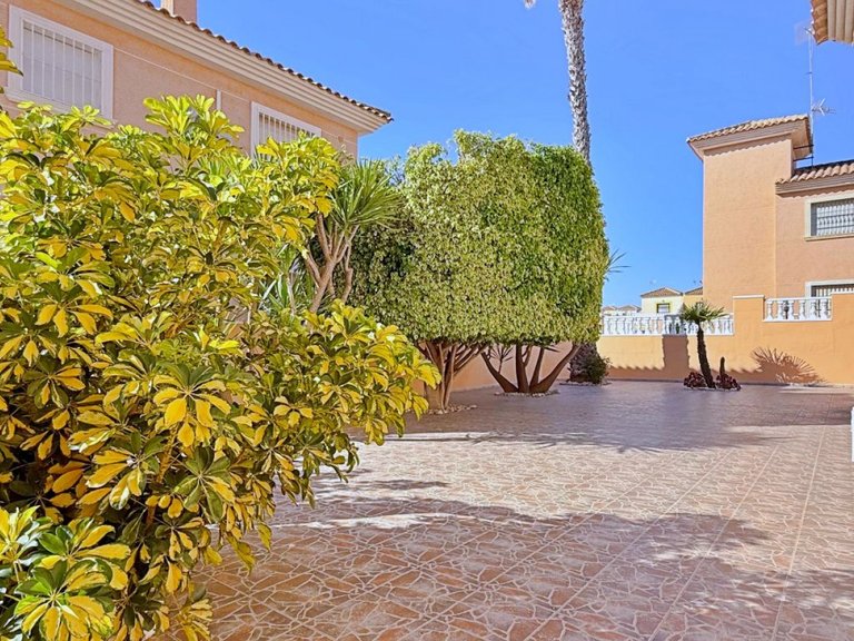 Villa for Sale in Orihuela, Alicante 5