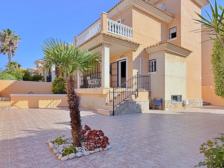 Villa for Sale in Orihuela, Alicante 7