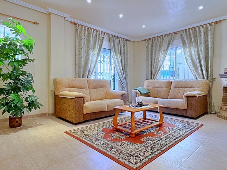 Villa for Sale in Orihuela, Alicante 18