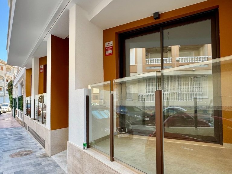 Apartment for Sale in Torrevieja, Alicante 31
