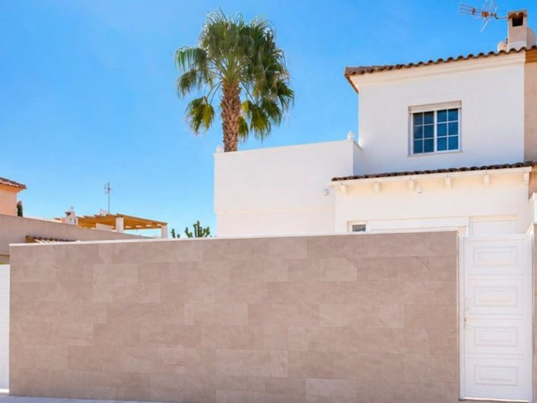 Town House for Sale in Orihuela Costa, Alicante 19