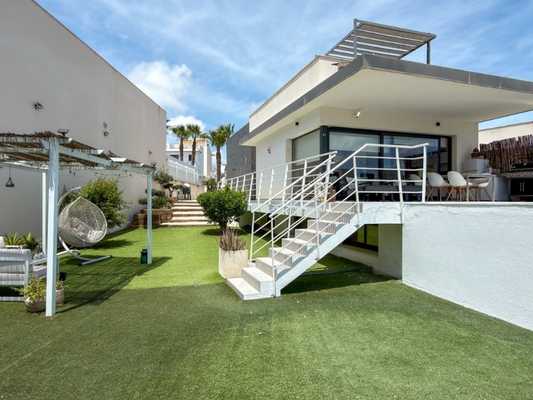 Villa for Sale in San Miguel De Salinas, Alicante 4