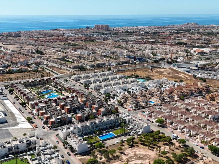 Villa for Sale in Torrevieja, Alicante 46