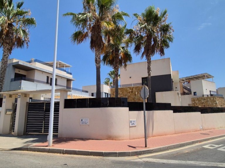 Villa for Sale in Torrevieja, Alicante 2