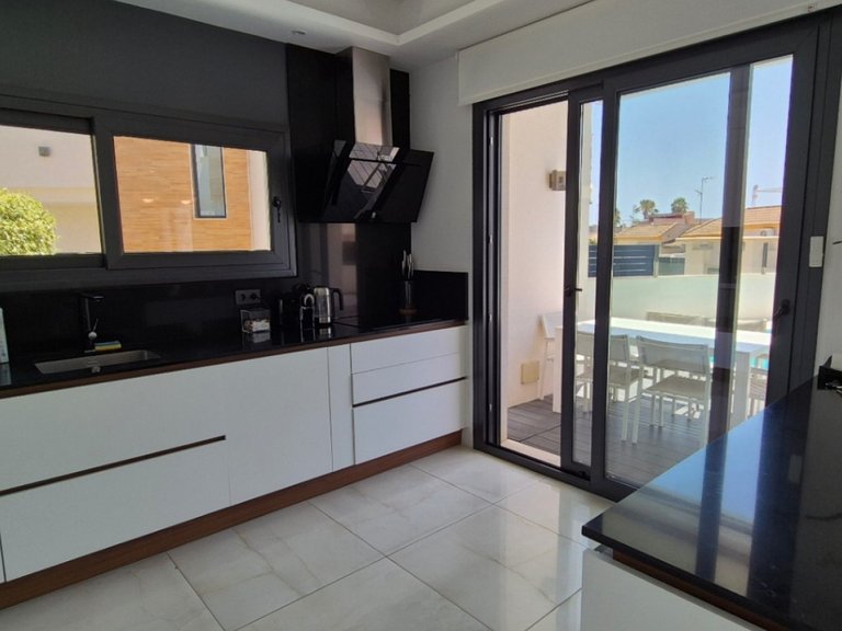 Villa for Sale in Torrevieja, Alicante 17