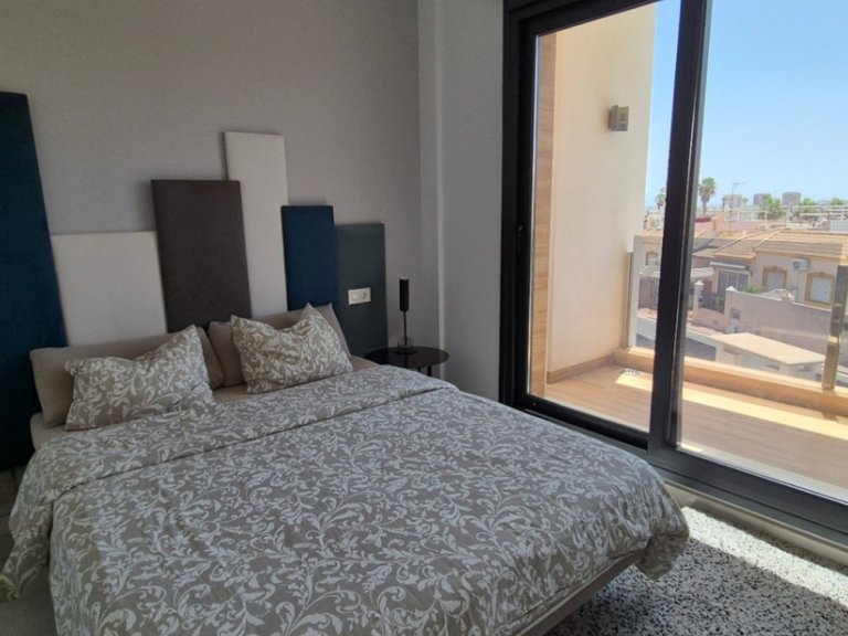 Villa for Sale in Torrevieja, Alicante 26