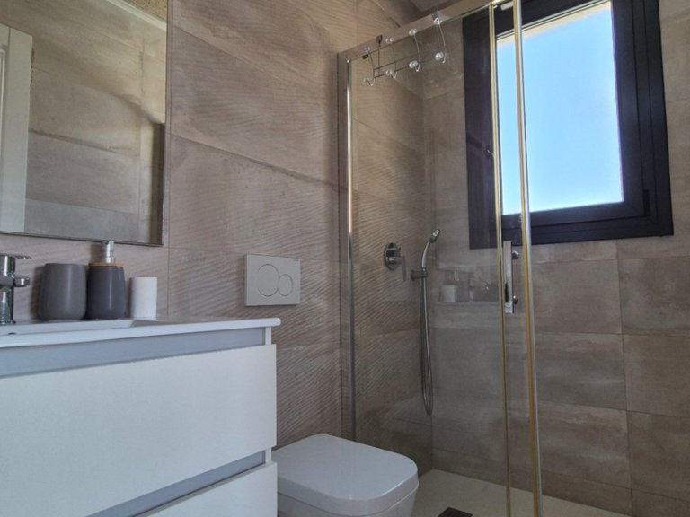 Villa for Sale in Torrevieja, Alicante 28